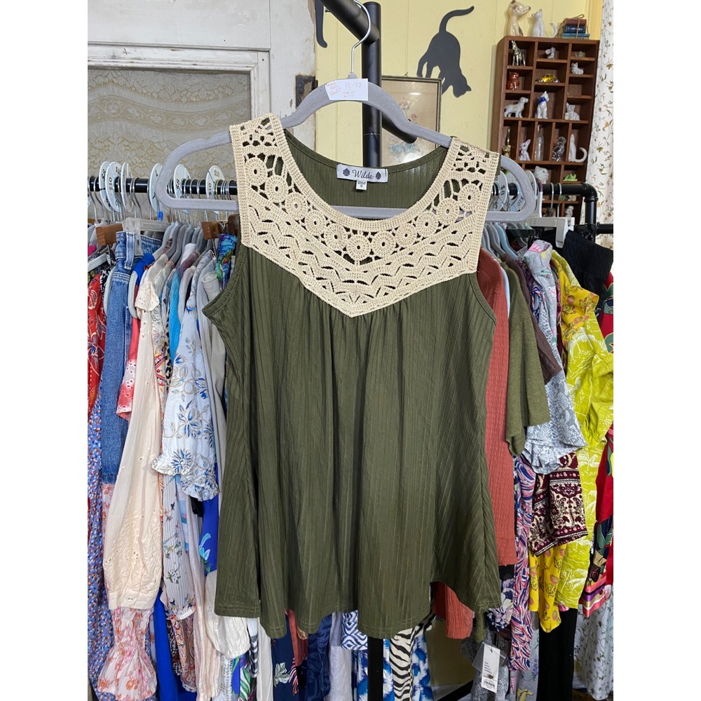 Wilde Olive Green Sleeveless Top with Crochet Lace Yoke Boho Ribbed Tank Small